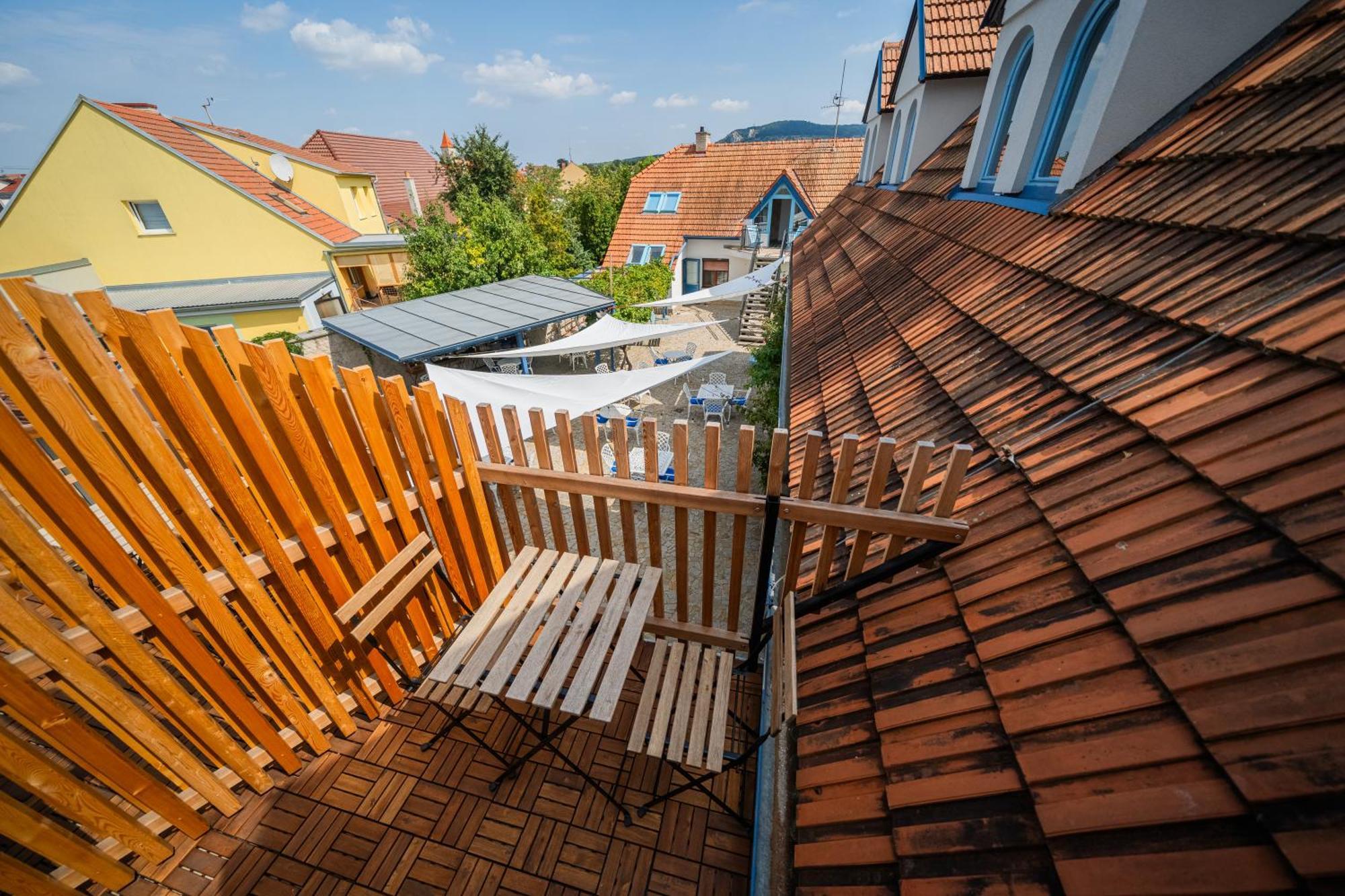 Naturalni Vinarstvi Tomas Krizek, Penzion Dvorek ดอลนีดูนาโยวิเช ภายนอก รูปภาพ